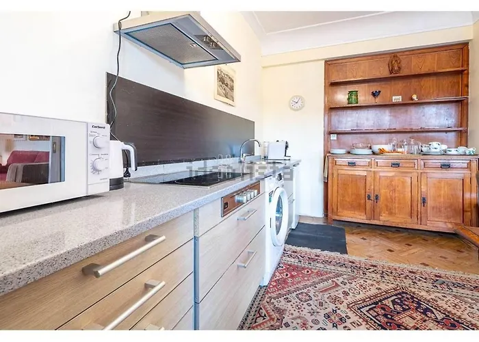 Spacious Independent Bright And With Views