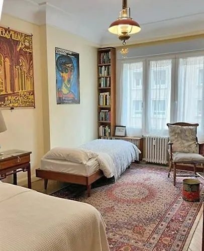 Lägenhet Spacious Independent Bright And With Views